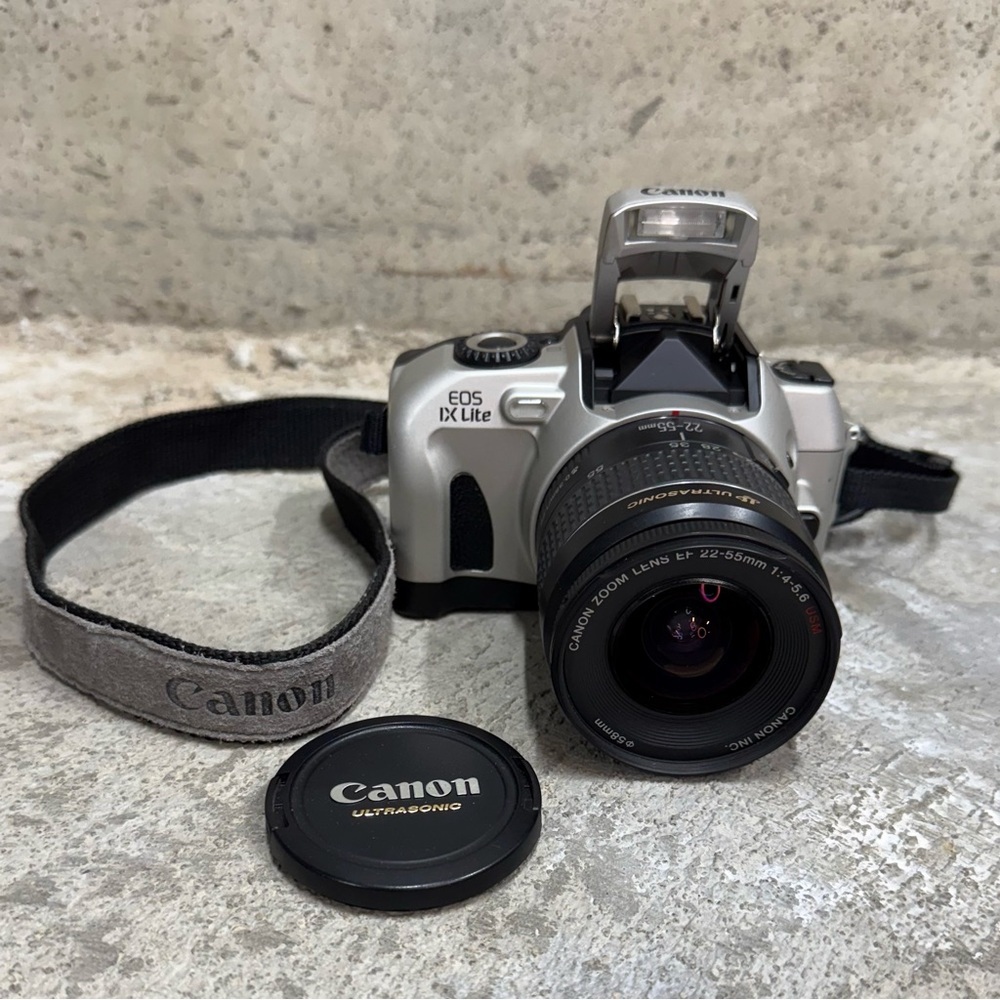 Canon EOS IX Lite APS Film Camera Kit w Speedlite Flash Tested Bundle - Picture 2 of 9